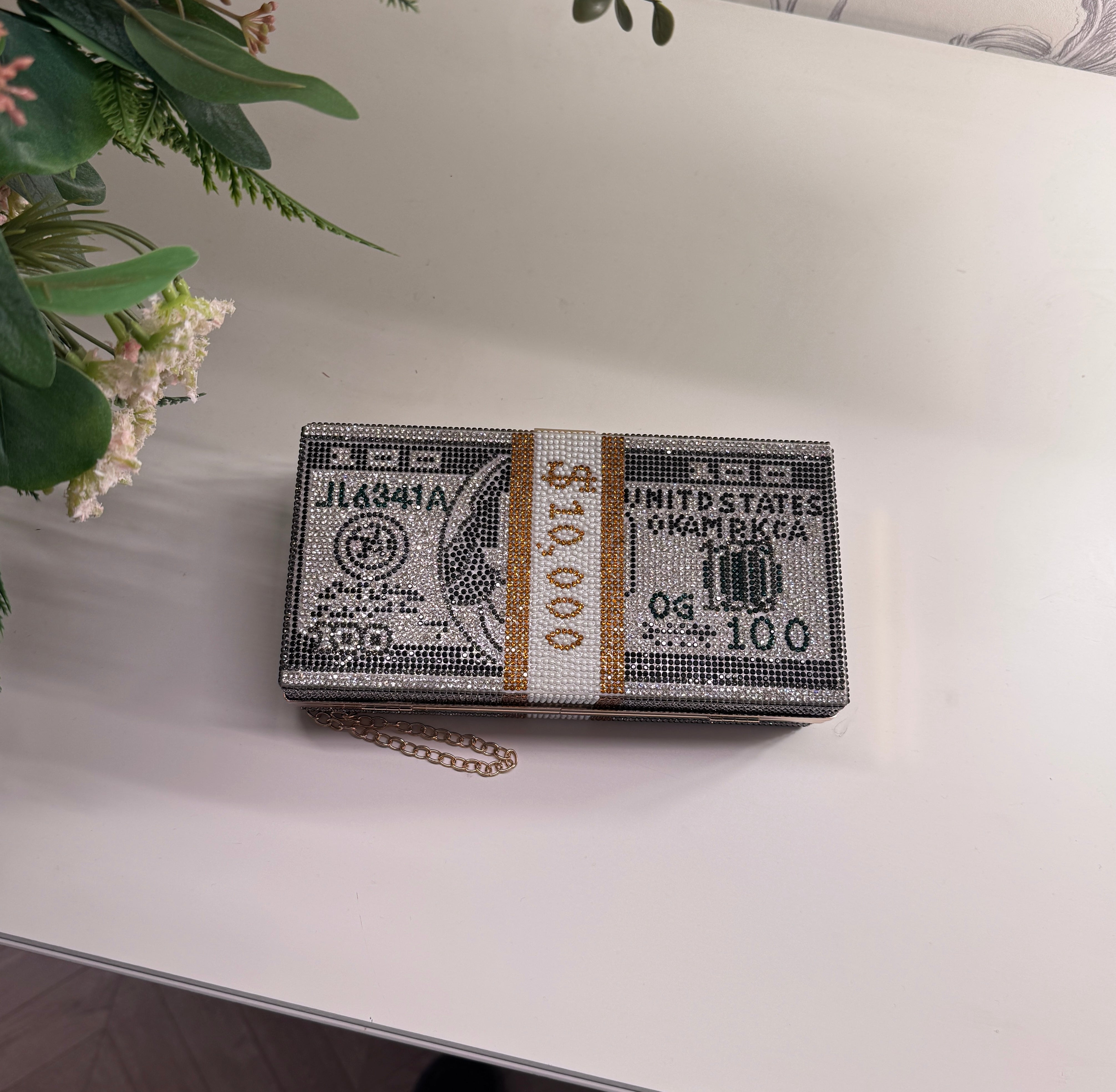 New Money DIVA Clutch ✨