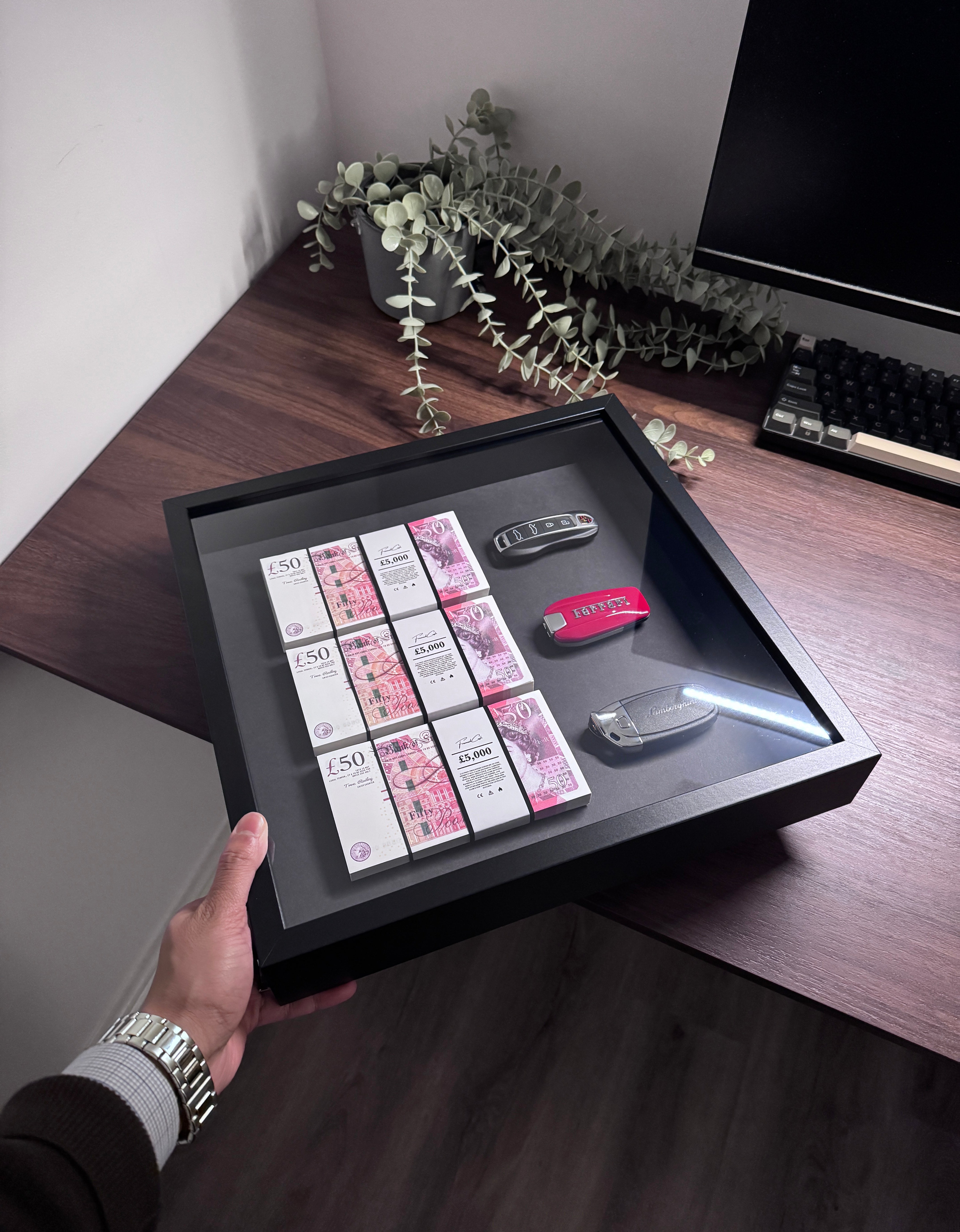 The Wealth Display – GBP & Supercar Keys