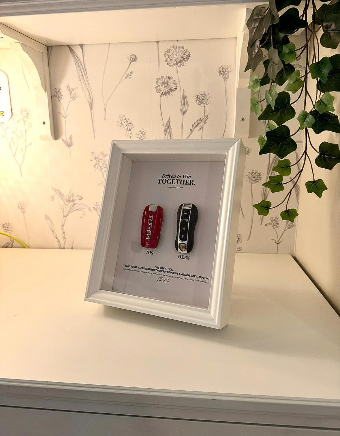 His & Hers - Luxury Keys Frame Decór