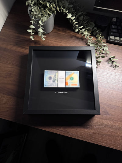 Stay Focused - Blurred Money Stack (Compact edition)