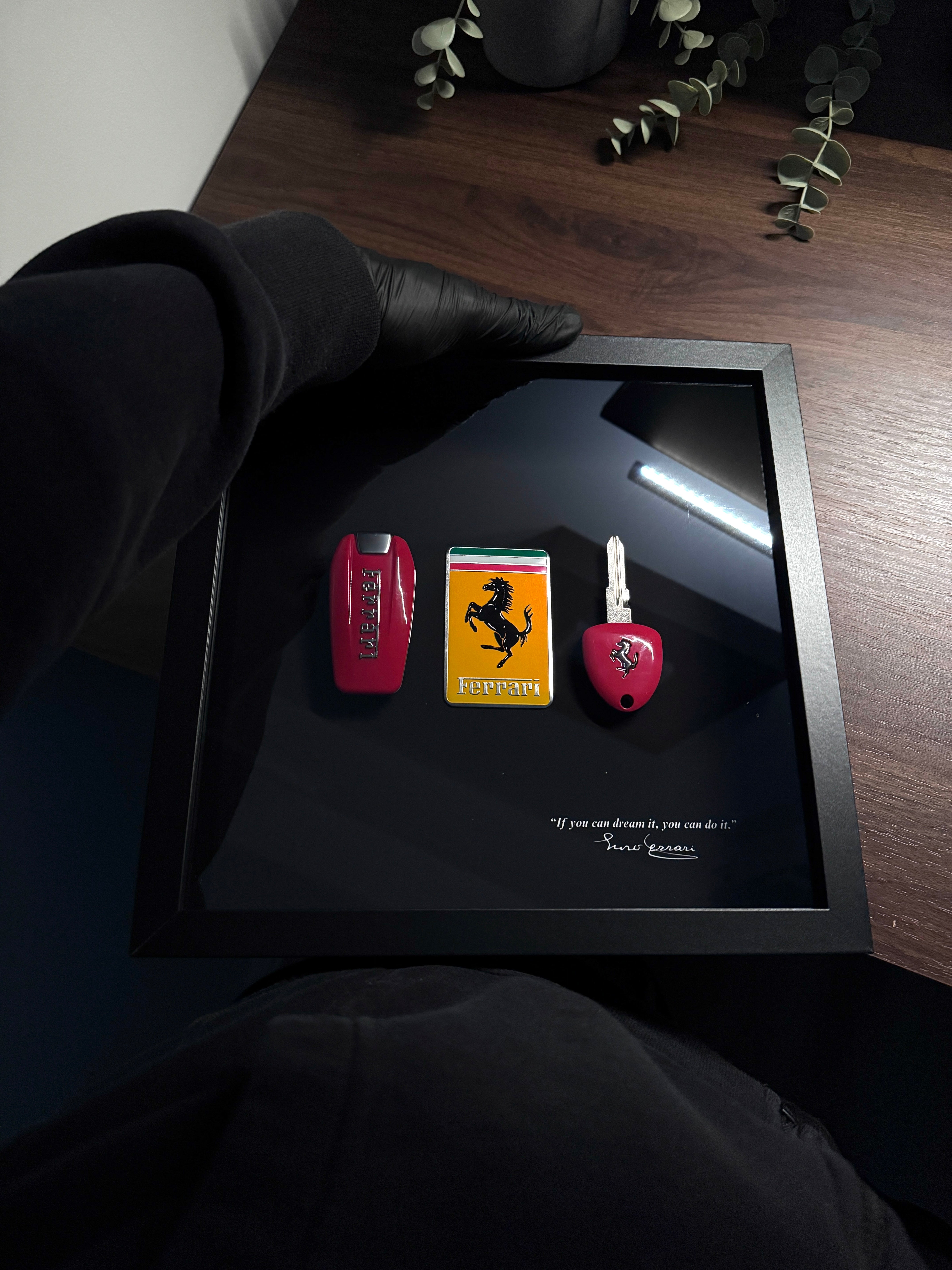 FERRARI KEYS FRAME – ENZO SIGNATURE EDITION